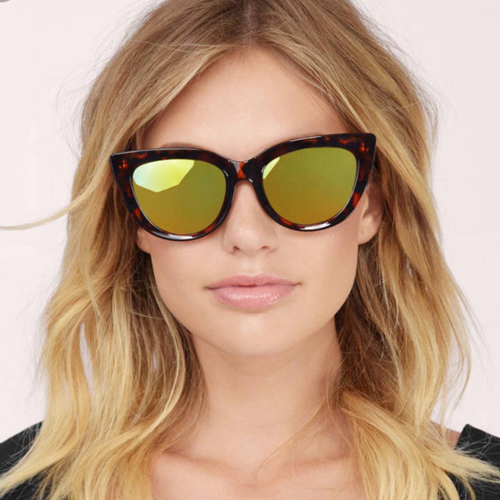 QUAY Sunglasses: Rhymes.2.4